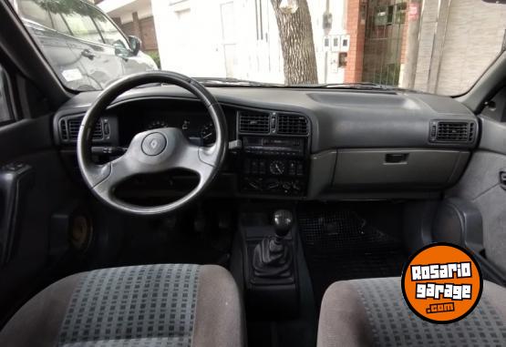 Autos - Renault 19 1996 GNC 236000Km - En Venta