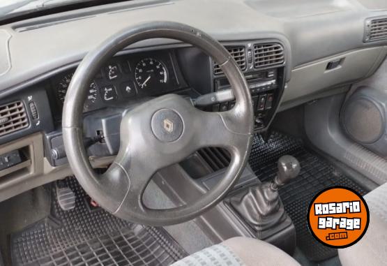 Autos - Renault 19 1996 GNC 236000Km - En Venta