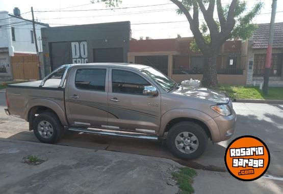 Camionetas - Toyota Hilux SRV 2007 Diesel 128000Km - En Venta