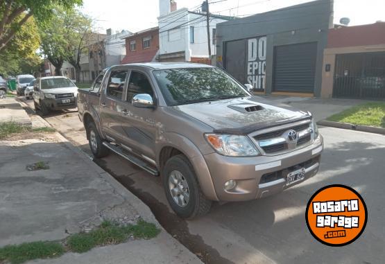 Camionetas - Toyota Hilux SRV 2007 Diesel 128000Km - En Venta