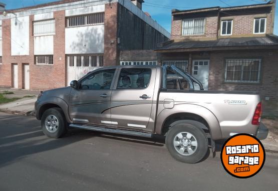 Camionetas - Toyota Hilux SRV 2007 Diesel 128000Km - En Venta