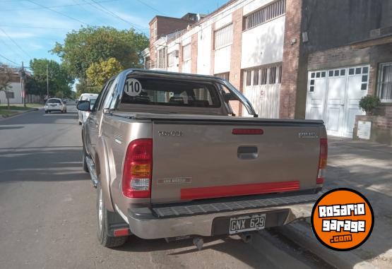 Camionetas - Toyota Hilux SRV 2007 Diesel 128000Km - En Venta