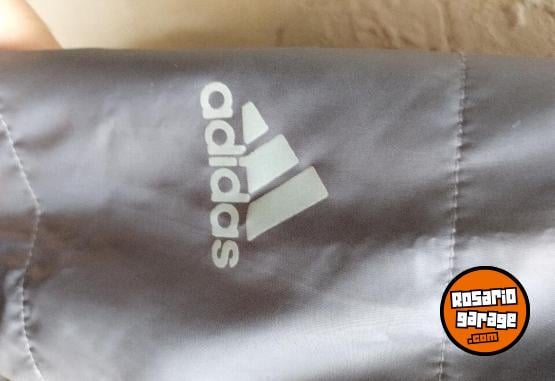 Indumentaria - Campera Adidas original - En Venta