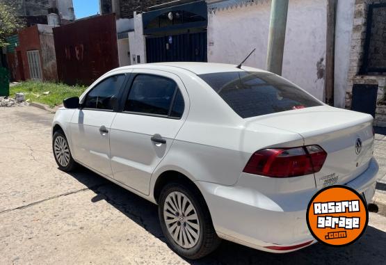 Autos - Volkswagen Voyage 2014 Nafta 122Km - En Venta