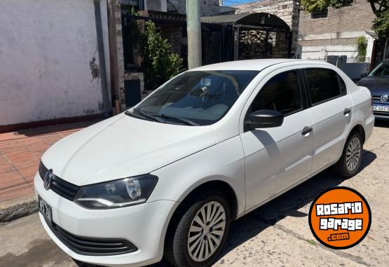Autos - Volkswagen Voyage 2014 Nafta 122Km - En Venta