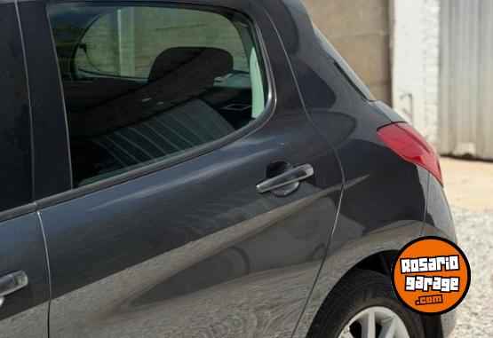 Autos - Peugeot 308 2015 Diesel 127000Km - En Venta