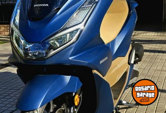 Motos - Honda PCX DELUXE 2024 Nafta 2800Km - En Venta