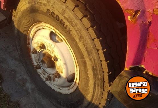 Camiones y Grúas - Mercedes benz 608 - En Venta