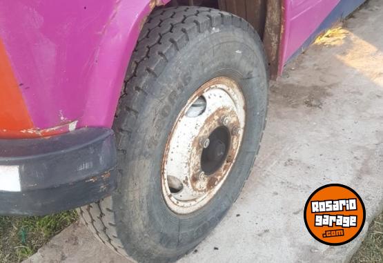 Camiones y Grúas - Mercedes benz 608 - En Venta