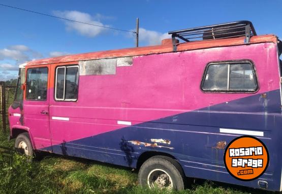 Camiones y Grúas - Mercedes benz 608 - En Venta