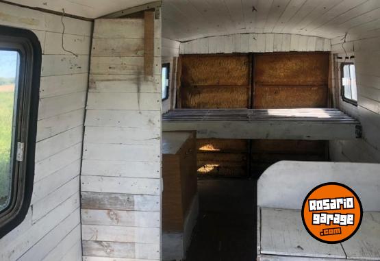 Camiones y Grúas - Mercedes benz 608 - En Venta