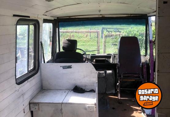 Camiones y Grúas - Mercedes benz 608 - En Venta