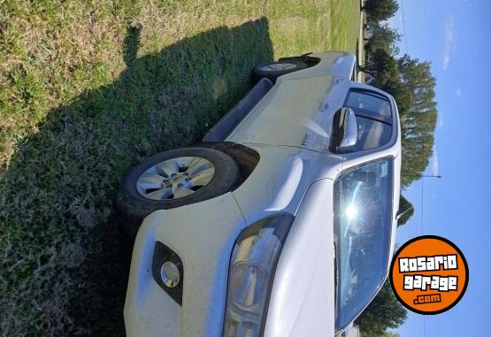 Camionetas - Toyota HILUX SRV DC 4X4 MT 2016 Diesel 240000Km - En Venta