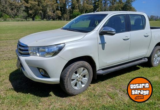 Camionetas - Toyota HILUX SRV DC 4X4 MT 2016 Diesel 240000Km - En Venta