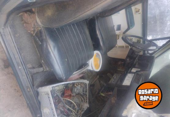 Camionetas - Otra marca Pickup Datsun 81cabina y 1983 GNC 1236Km - En Venta