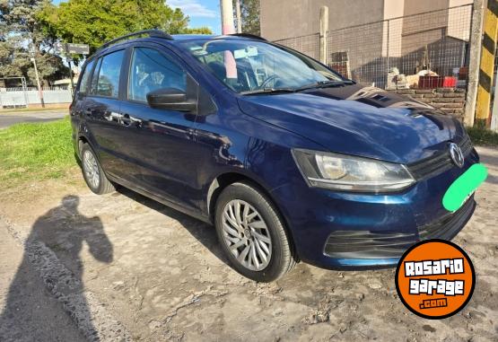 Autos - Volkswagen Suran 2017 GNC 111114Km - En Venta