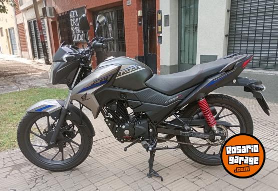 Motos - Honda Twister CB125 2024 Nafta 6700Km - En Venta