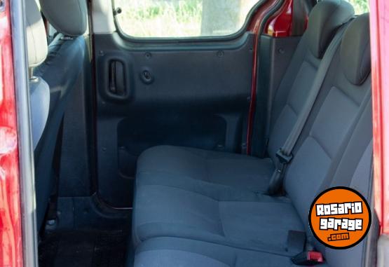 Utilitarios - Peugeot Partner Patagonica 2018 Nafta 160000Km - En Venta