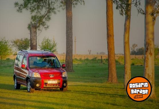Utilitarios - Peugeot Partner Patagonica 2018 Nafta 160000Km - En Venta