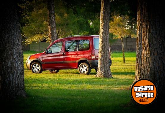 Utilitarios - Peugeot Partner Patagonica 2018 Nafta 160000Km - En Venta