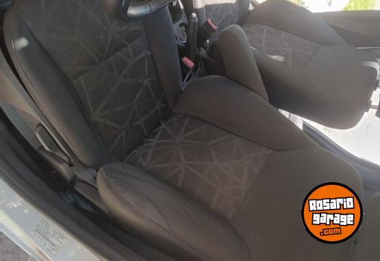 Autos - Ford Fiesta Kinetic Titanium 2013 Nafta 161500Km - En Venta