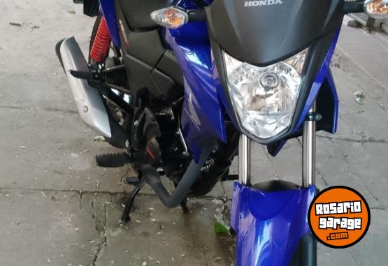 Motos - Honda Twister 125 2024 Nafta 1800Km - En Venta