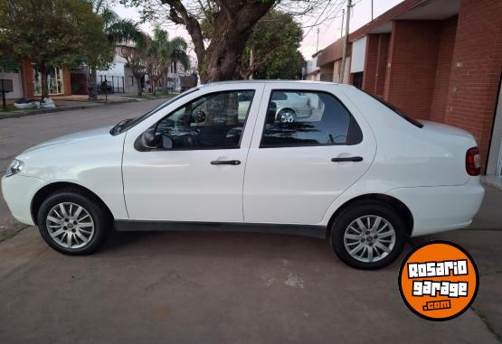 Autos - Fiat SIENA FIRE 1.4 8V 2013 GNC 110000Km - En Venta