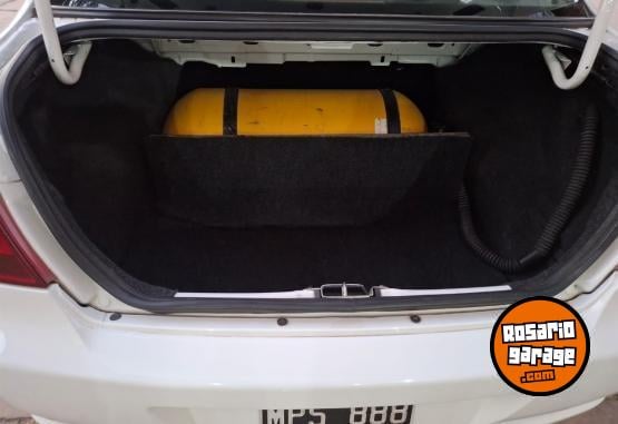 Autos - Fiat SIENA FIRE 1.4 8V 2013 GNC 110000Km - En Venta