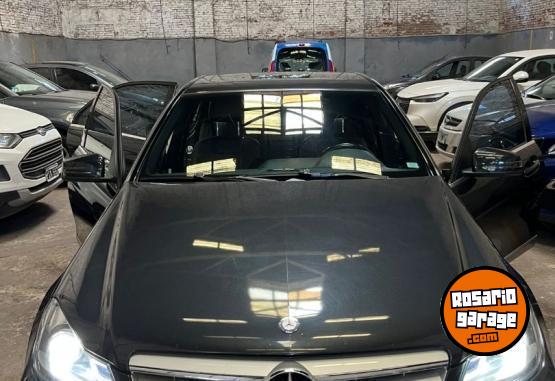 Autos - Mercedes Benz C 250 2012 Nafta 98000Km - En Venta