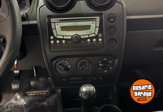 Autos - Ford FIESTA MAX 2010 Nafta 200000Km - En Venta