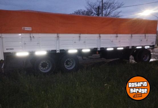 Camiones y Gras - vendo acoplado - En Venta