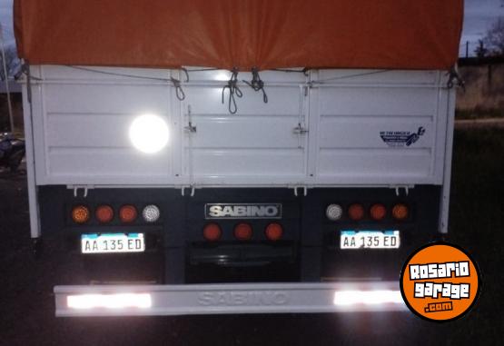 Camiones y Gras - vendo acoplado - En Venta