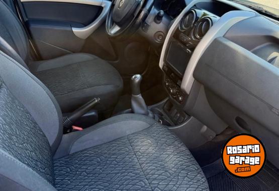 Autos - Renault Duster 2016 GNC 113000Km - En Venta