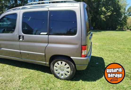 Utilitarios - Citroen BERLINGO MULTISPACE HDI 2016 Diesel 175000Km - En Venta