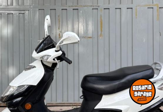 Motos - Suzuki An125 2013 Nafta 32000Km - En Venta