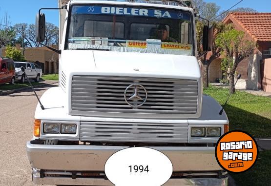 Camiones y Grúas - Mercedes Benz 1215 400.000 km REALES - En Venta