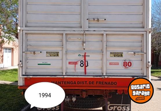 Camiones y Grúas - Mercedes Benz 1215 400.000 km REALES - En Venta