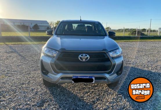 Camionetas - Toyota Hilux 2024 Diesel 50000Km - En Venta