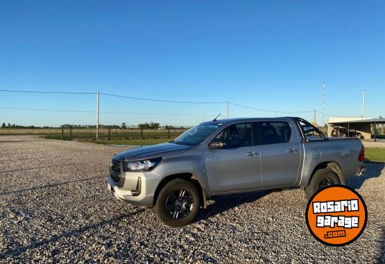 Camionetas - Toyota Hilux 2024 Diesel 50000Km - En Venta