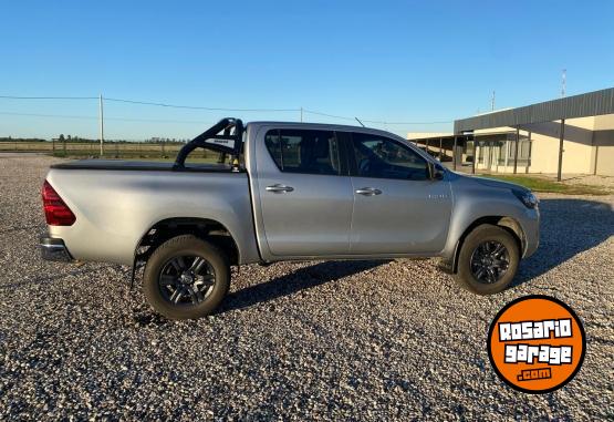Camionetas - Toyota Hilux 2024 Diesel 50000Km - En Venta