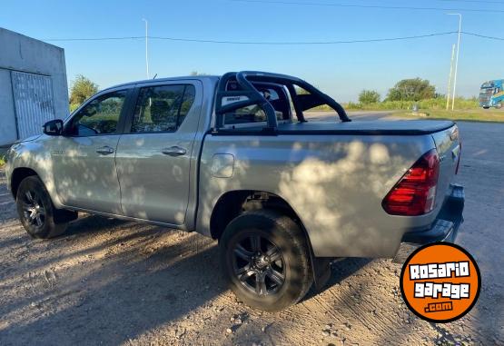 Camionetas - Toyota Hilux 2024 Diesel 50000Km - En Venta