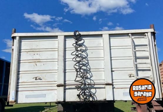 Camiones y Grúas - SEMI GOMATRO 2+1 - En Venta