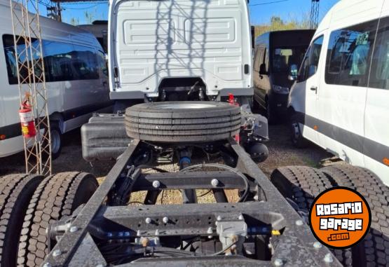 Camiones y Grúas - Atego 1732 Chasis - En Venta