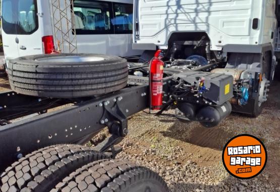 Camiones y Grúas - Atego 1732 Chasis - En Venta