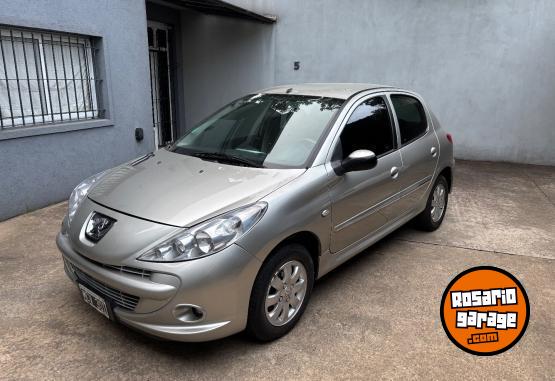 Autos - Peugeot 207 Compact allure 2013 Diesel 108000Km - En Venta