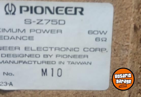 Electrónica - Un par de bafles Pioneer japo eres 3 vías 75 w por csnal - En Venta