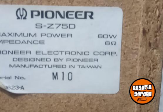 Electrónica - Un par de bafles Pioneer japo eres 3 vías 75 w por csnal - En Venta