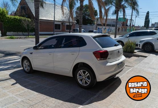 Autos - Volkswagen Polo Confortline 2018 Nafta 113000Km - En Venta