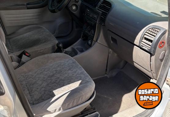 Autos - Chevrolet Zafira 2003 GNC 10Km - En Venta