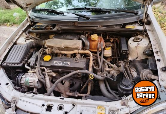 Autos - Chevrolet Corsa 2002 Diesel 280000Km - En Venta